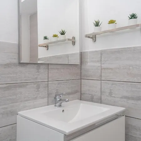 Апартаменты Claudias House *